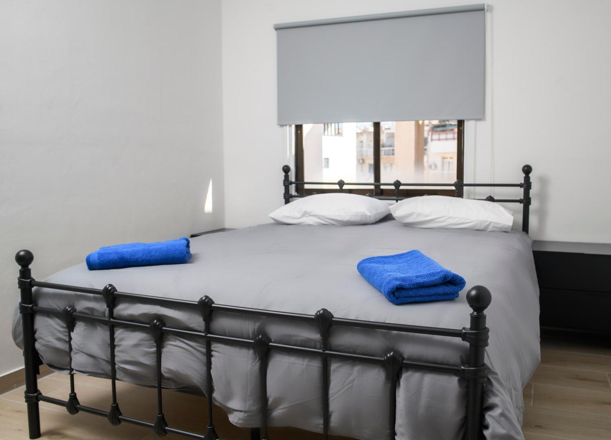 Ollies 3 Bedroom Apartment ラルナカ エクステリア 写真